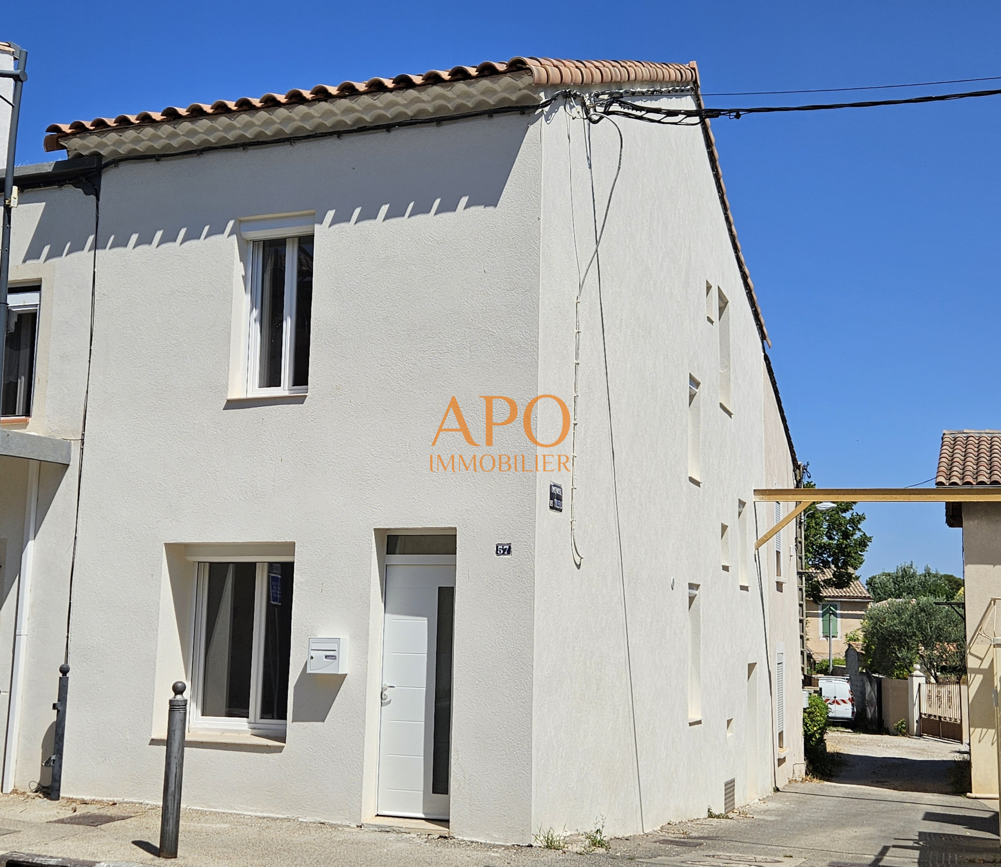 Gignac-la-Nerthe maison de village 90 m2 avec pouvoir locati